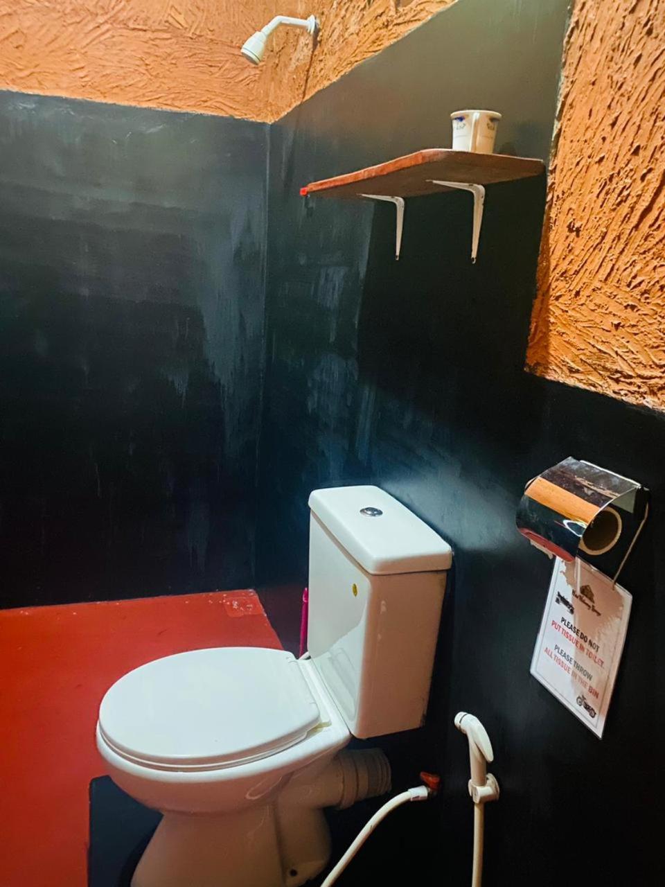 Hotel Hideaway Garage 담불라 외부 사진